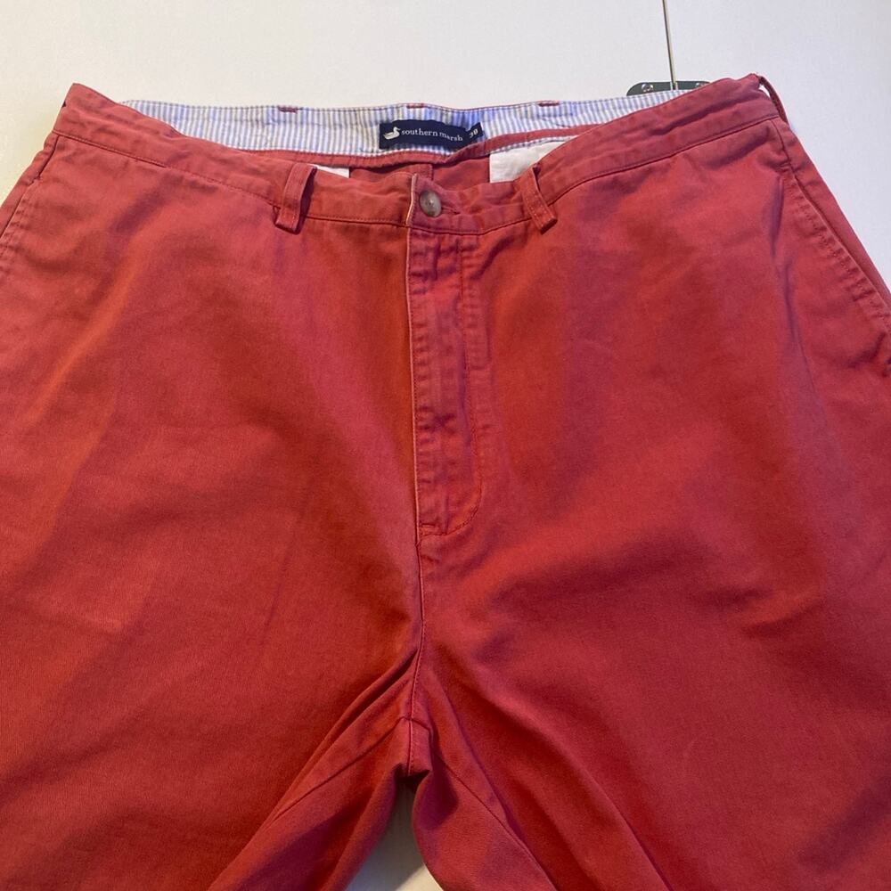 Sz 38 Men’s Southern Marsh shorts